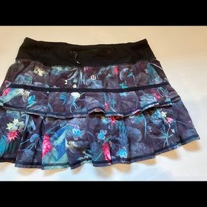 Lululemon tennis skirt size 4